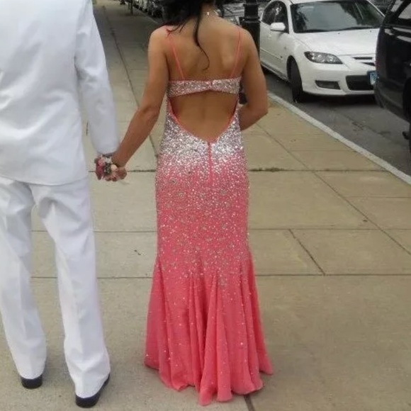 Alyce Paris Prom dress - Picture 6 of 7